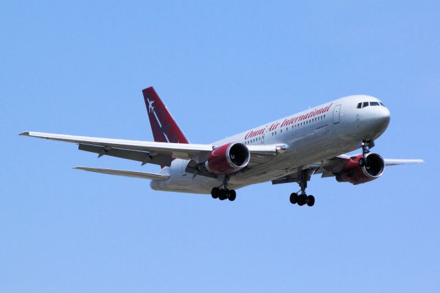 BOEING 767-200 (N225AX) - Caribbean Airlines operated by Omni Air International - N225AX. BW610 Arriving at Toronto Pearson International Airport, RWY24R. Courtesy Phil Dubé ©