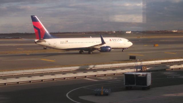 Boeing 737-800 (N3731T)