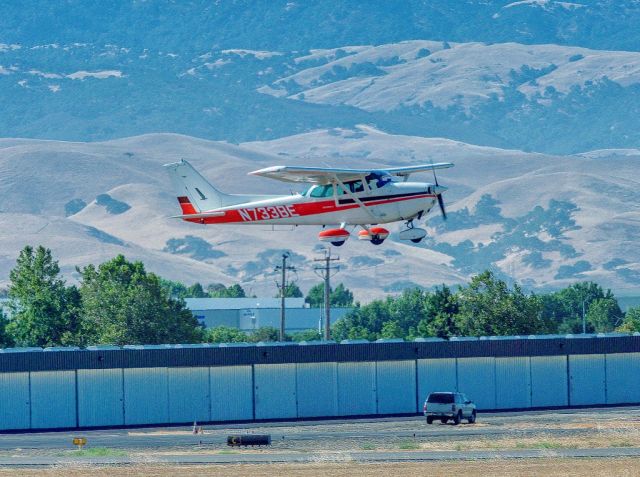 N733BE — - Flying Particles' Cessna 172N at Livermore Muni, Livermore CA. August 2020