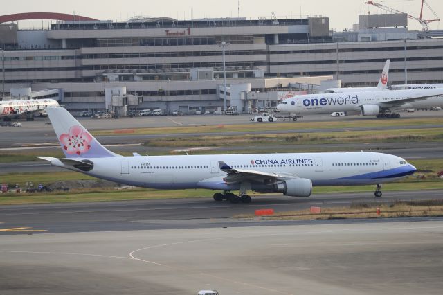 Airbus A330-300 (B-18355) - November 18th 2018:HND-TPE.