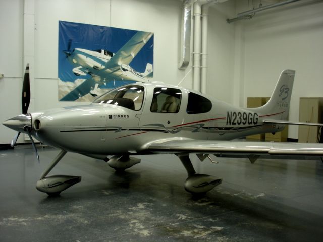 Cirrus SR-22 (N239GG)