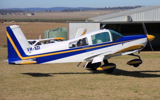 Grumman AA-5 Tiger (VH-SZI) - Arriving at Clifton on a perfect flying day