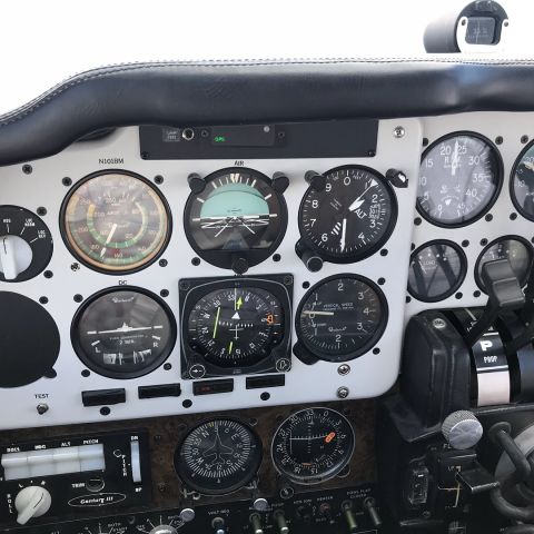 Beechcraft 55 Baron (N101BM)