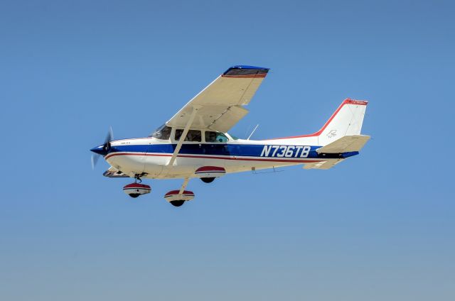 Cessna Skylane (N736TB)