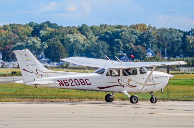 Cessna Skyhawk (N6208C)