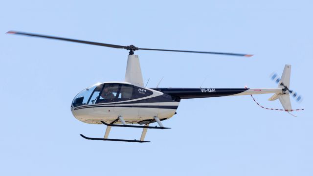 Robinson R-44 (VH-KKM)