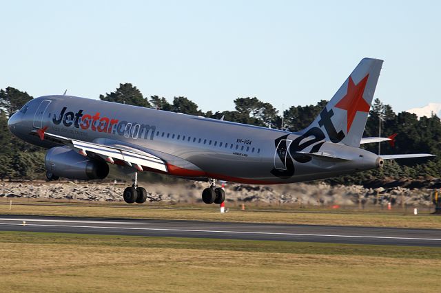 Airbus A320 (VH-VQA)