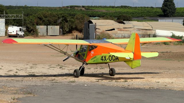 RAINBOW SKYREACH BushCat (4X-ODA) - 13/08/2021: A Bushcat Rainbow-Skyreach on the ground's pof Ein-Vered airstrip.