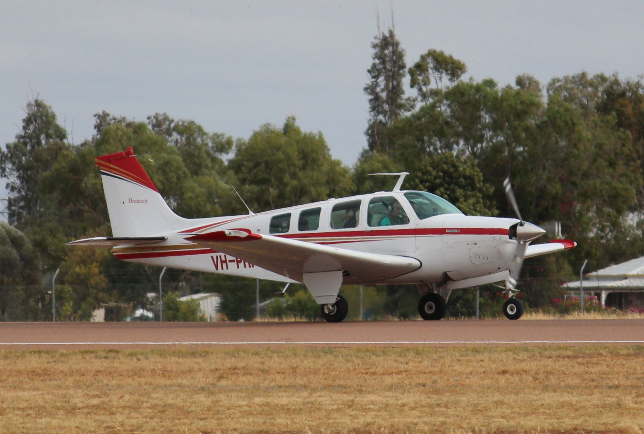 Beechcraft Bonanza (36) (VH-PRI) - Locally owned Beachcraft Bonanza about to depart to Mackay 06/07/2019