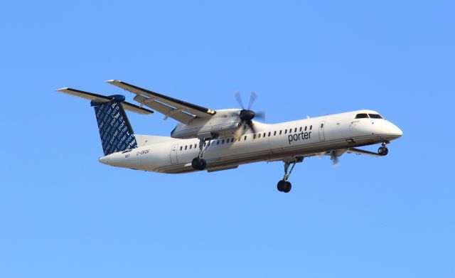de Havilland Dash 8-400 (C-GKQG)