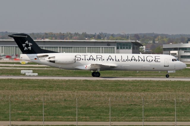 Fokker 100 (D-AFKB) - "Star Alliance" livery