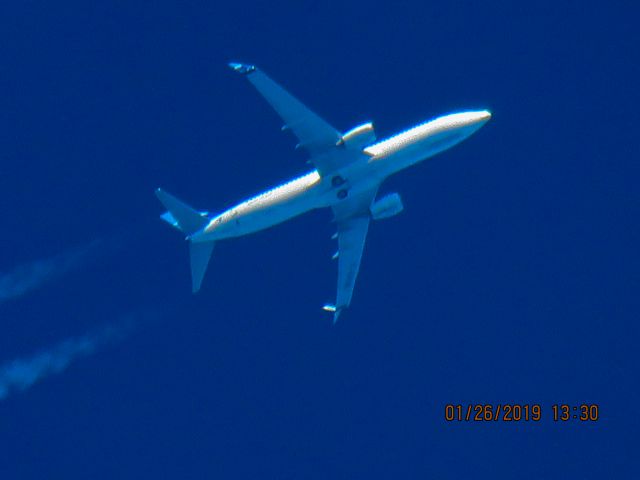 Boeing 737-800 (C-GKWJ)