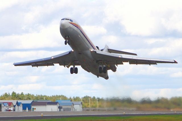 BOEING 727-200 (C-FUFA)