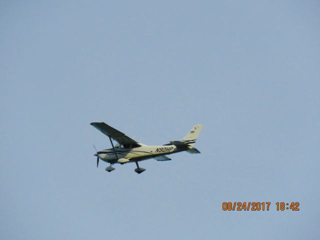 Cessna Skylane (N90HP) - Oklahoma High Patrol on a manhunt over Southeast Kansas.