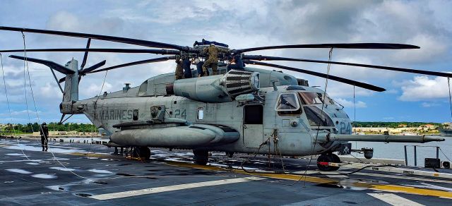 — — - CH-53E Super Stallion - Photo: MEDelCorobr /USS America LHA-6br /9-30-2020 (Guam)br /TDelCoro