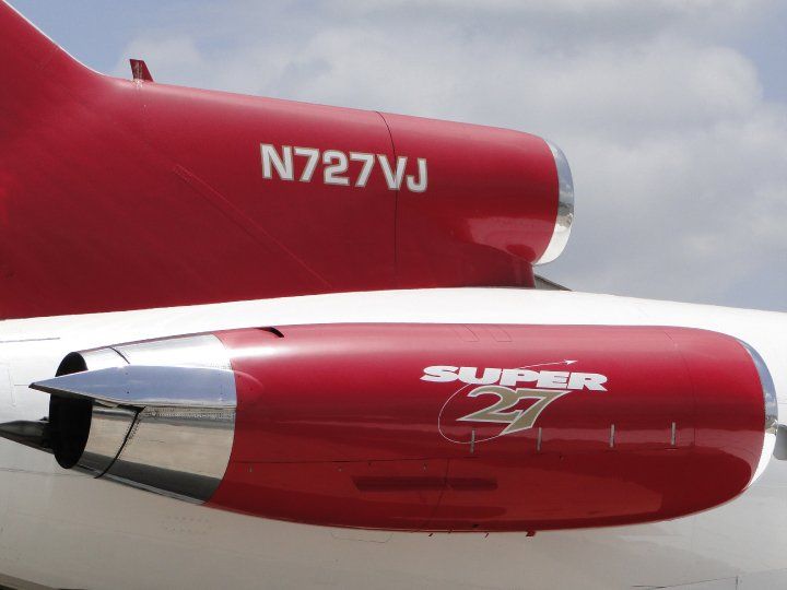 Boeing 727-100 (N727VJ)