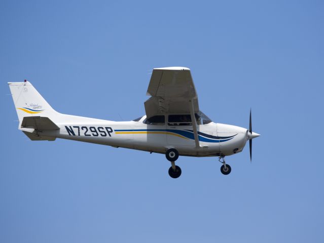 Cessna Skyhawk (N729SP) - No location as per request of the aircraft owner. 1 JUN 2016.