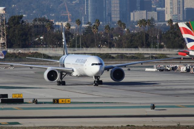 BOEING 777-300 (ZK-OKN)