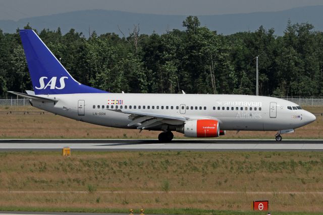 Boeing 737-700 (LN-RRM)