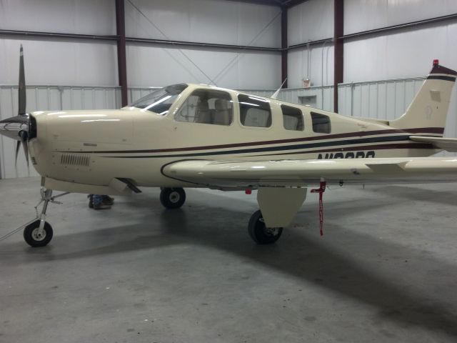 Beechcraft Bonanza (36) (N100RG)