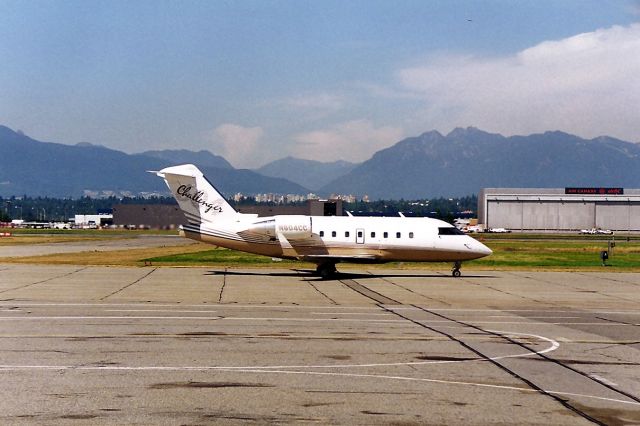 Canadair Challenger (N604CC) - C-YVR - possibly taken in 2004 or 2005, new CL600-2B16 rolls to the FBO at Vancouver, BC