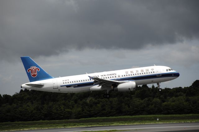 Airbus A320 (B-6679) - Final Approach to Narita Intl Airport Rnwy16L on 2012/08/18
