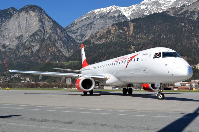 Embraer ERJ-190 (OE-LWC)