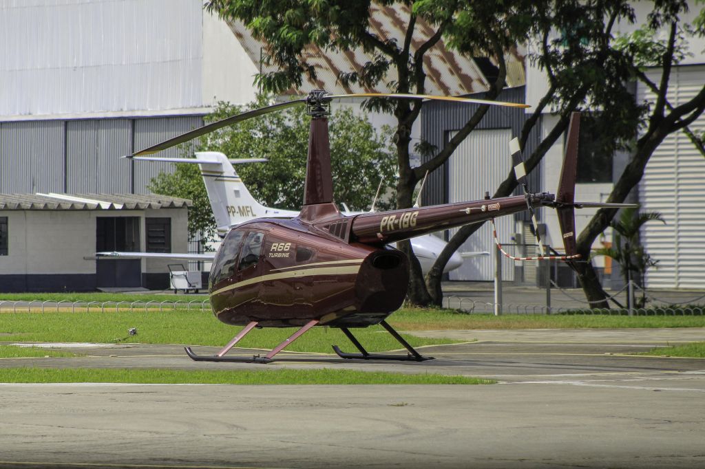 Robinson R-66 (PR-IBG)