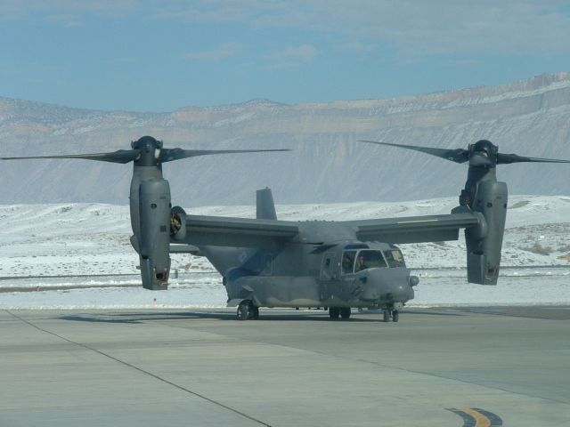 Bell V-22 Osprey (07-0034) - 19 DEC 2013 - A US Air Force CV-22B visiting from Kirtland AFB on a very cold day.