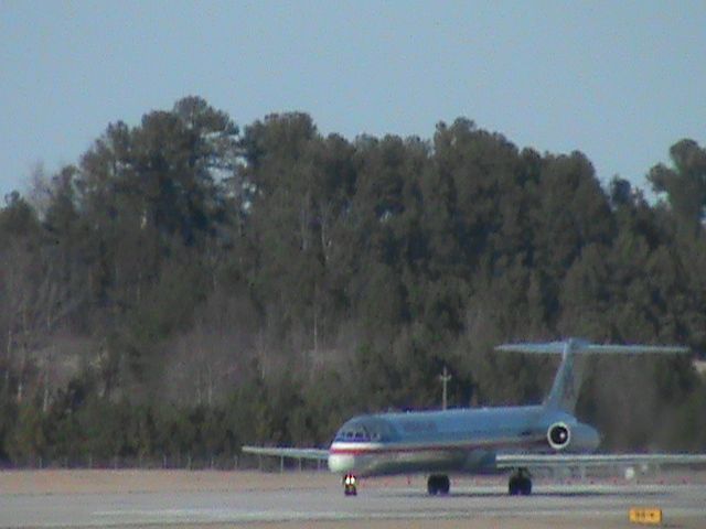 McDonnell Douglas MD-82 (AAL521) - This plane is about to take off to Dallas, TX.
