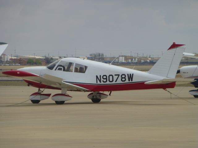 Piper Cherokee (N9078W)