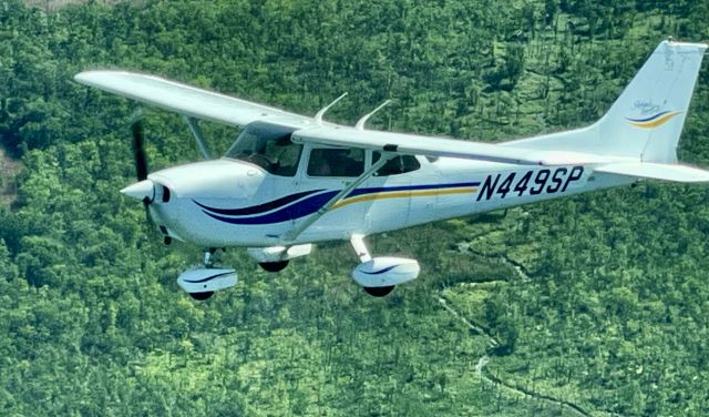 Cessna Skyhawk (N449SP)