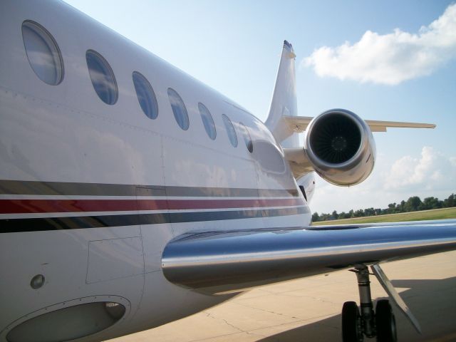 Dassault Falcon 2000 (EJA203) - Falcon arriving at HFJ