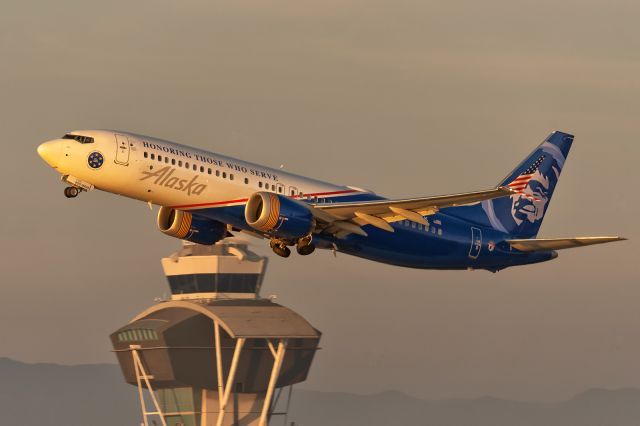 Boeing 737-800 (N806AK) - 10th November, 2024:  "Gear up!" Flight AS 1127 - bound for Portland, Oregon - taking off into the sunset past the iconic control tower at LAX.