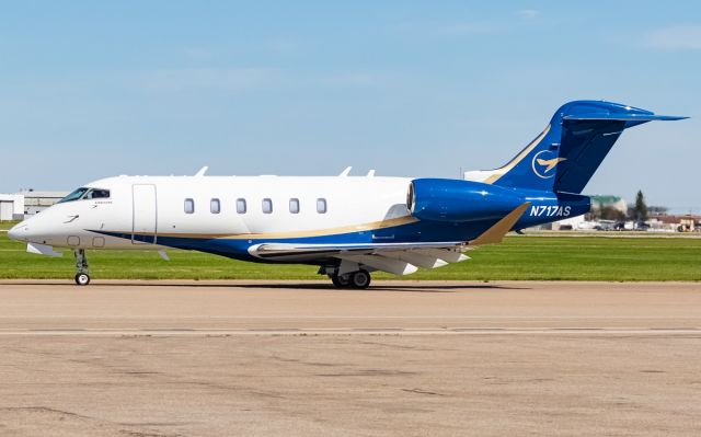 Canadair Challenger 350 (N717AS)