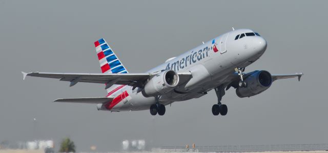 Airbus A319 (N808AW) - phoenix sky harbor international airport 05FEB25