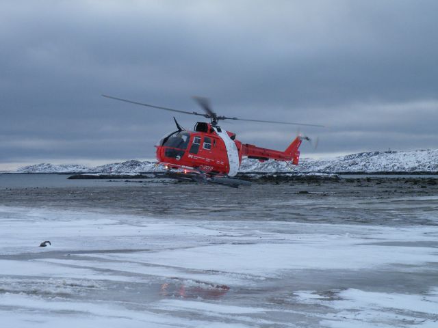 Piper Cherokee (C-GCFO) - Transport from Ice-Breaker , Iqualut , Nunavut, Canada