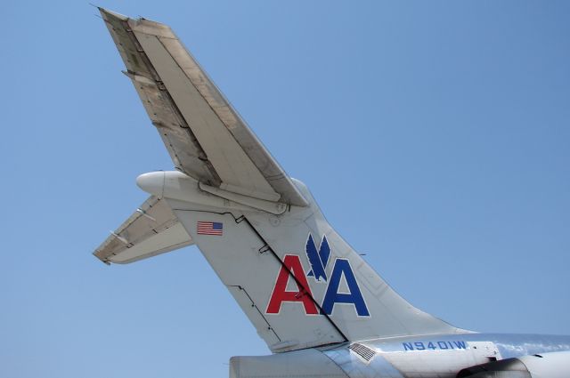 McDonnell Douglas MD-82 (N9401W)