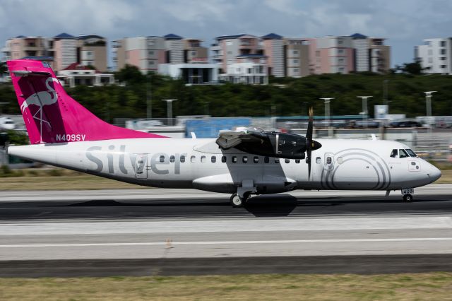 Aerospatiale ATR-42-300 (N409SV)