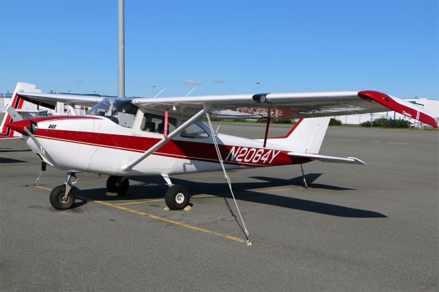 Cessna Skyhawk (N2064Y)