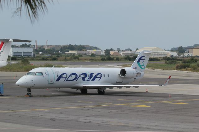 Canadair Regional Jet CRJ-200 (S5-AAI)