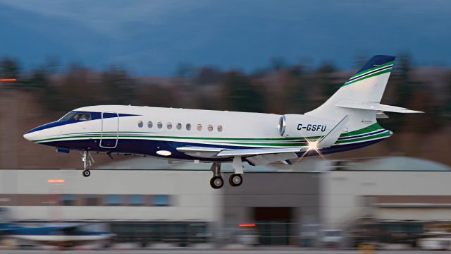 Dassault Falcon 2000 (C-GSFU)