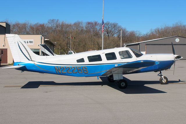 Piper Saratoga (N2225S)