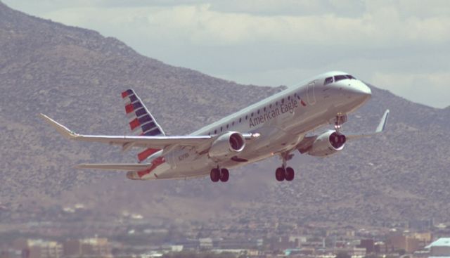 Embraer 175 (N291NN)