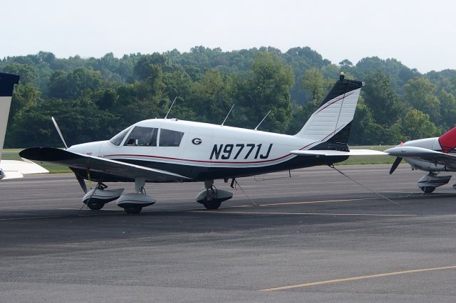 Piper Cherokee (N9771J)