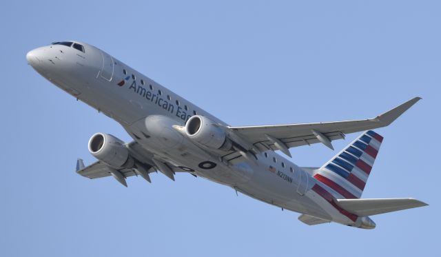 Embraer 175 (N213NN) - Departing LAX on 25L