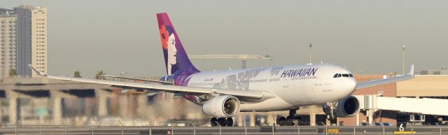 Airbus A330-300 (N383HA) - phoenix sky harbor international airport 25JAN20