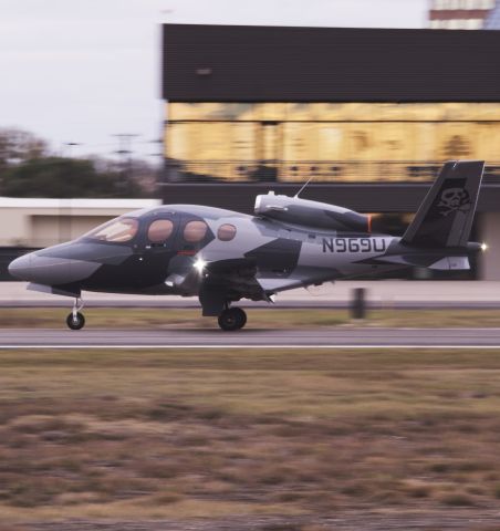 Cirrus Vision SF50 (N969U)