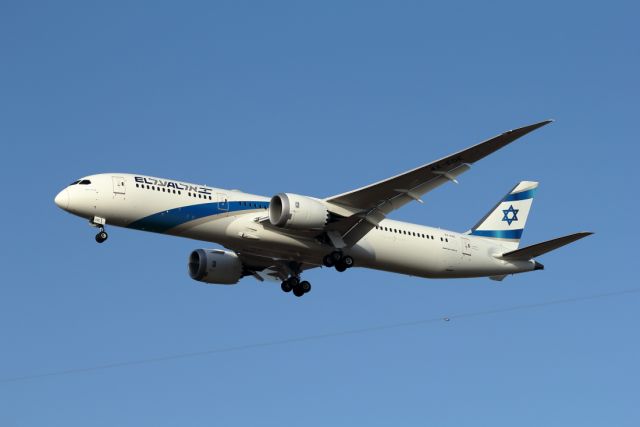 Boeing 787-9 Dreamliner (4X-EDE) - 28/04/2021: 11h32m flight from Miami landing on runway 12.