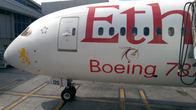 Boeing 787-8 (ET-AOS)